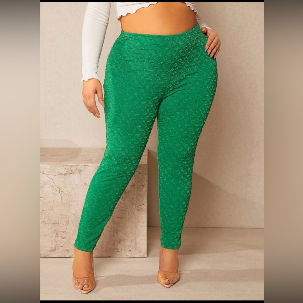 SHEIN PLUS SIZE Green pants